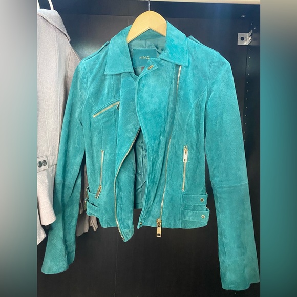 Four Bomber/Blazers in a CHIC BUNDLE - Picture 3 of 7